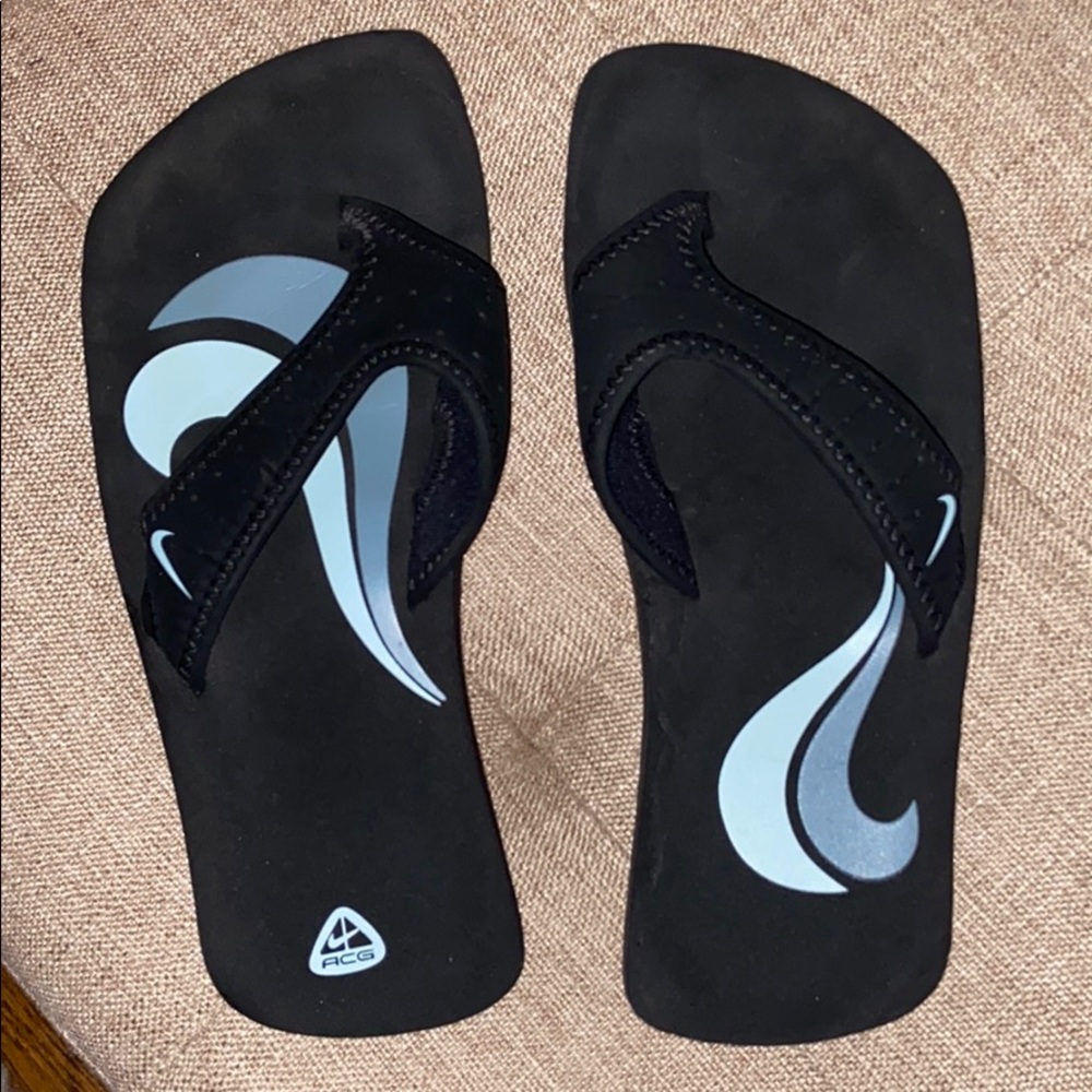 Nike ACG Square Toe Flip Flops, Size 7